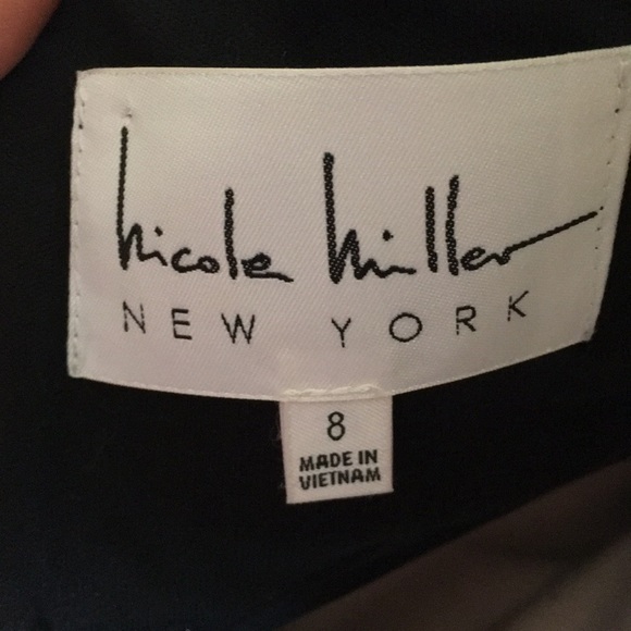 Nicole Miller Size 8 Floral Embroidered Dress Sz 8 - Picture 7 of 8